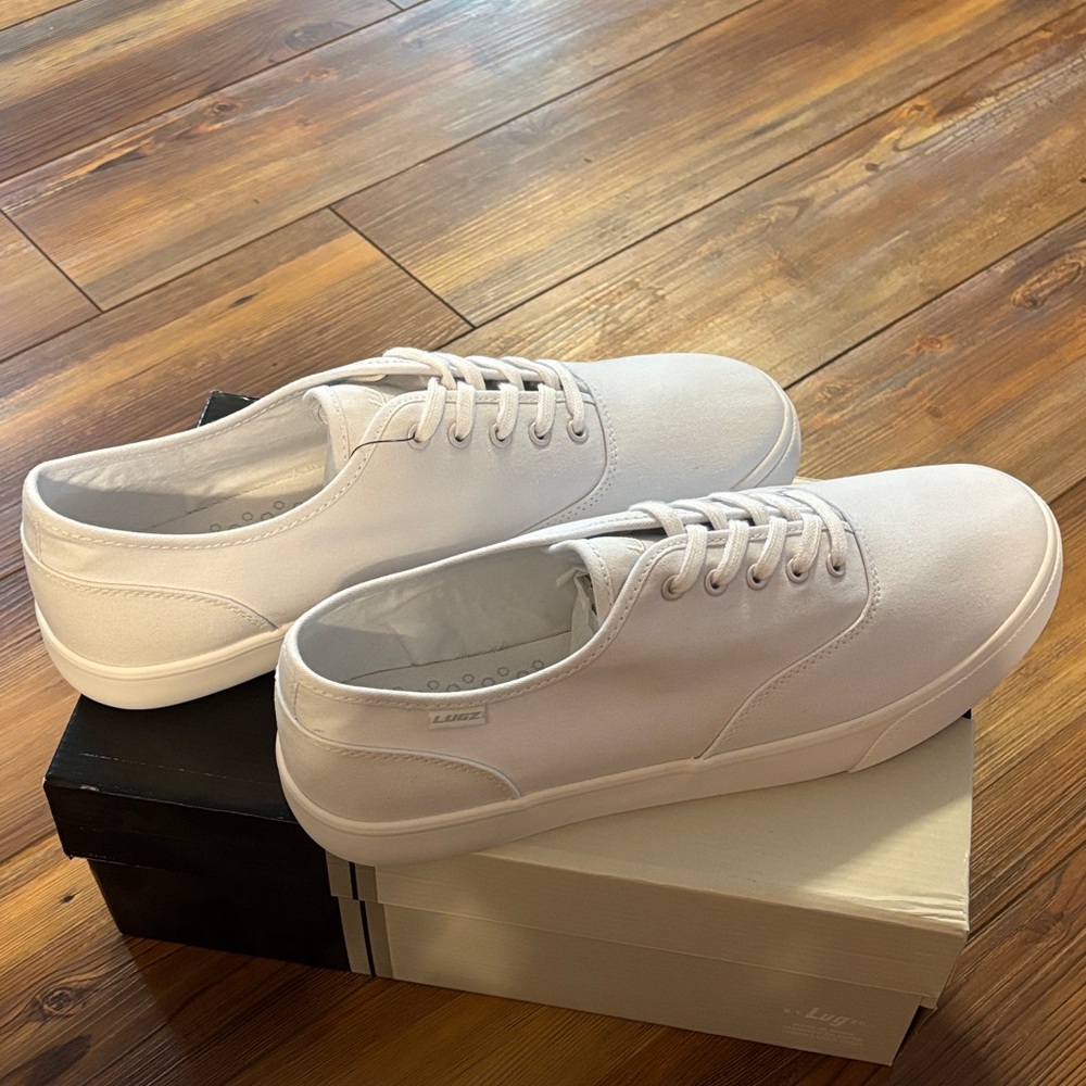 Lugz White Canvas Men's Shoes 11.5 wide NWT
